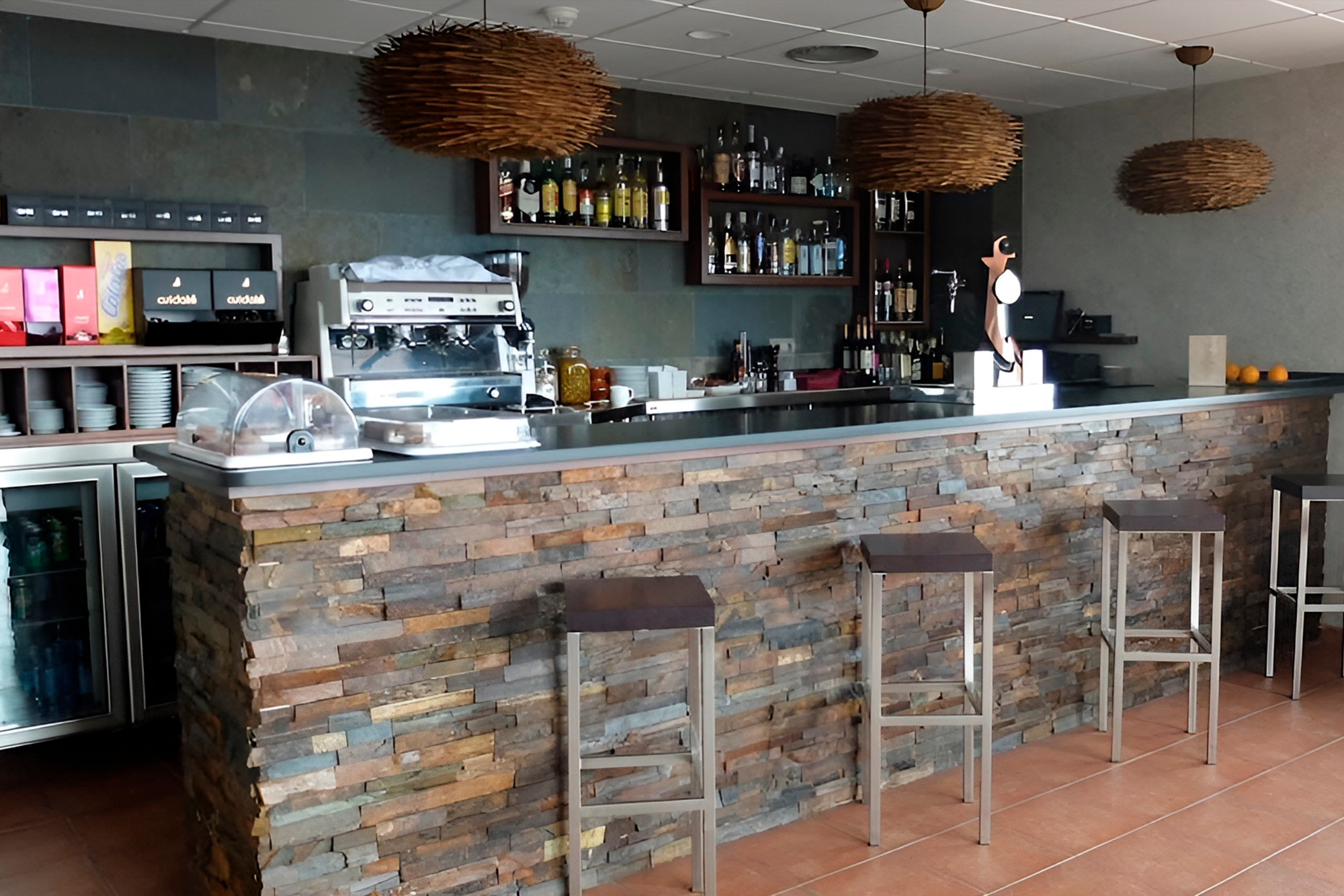 bar